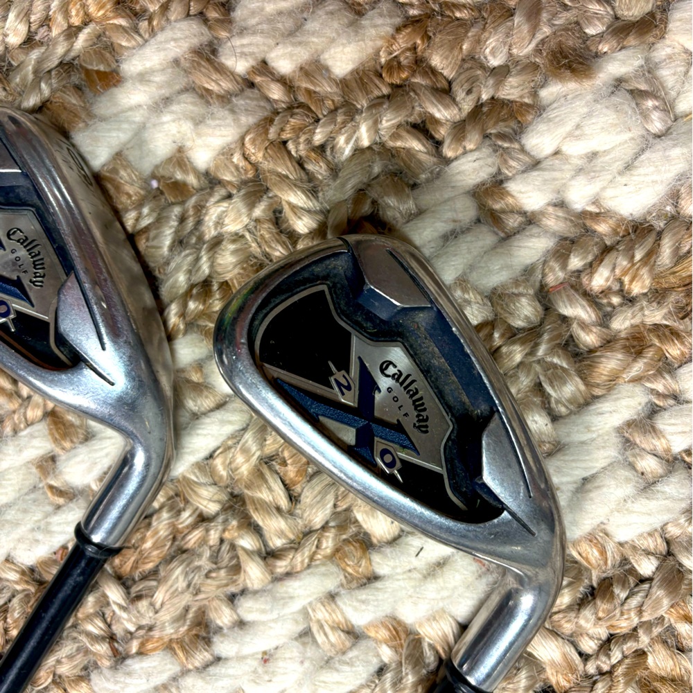 Callaway 2X0 iron set. Pitching wedge, 6,7,8,9.